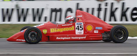 Racingteam Vestergaard går nu i gang med forberedelserne til det spektakulære VM i Formel Ford på Brands Hatch.